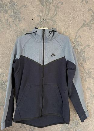 Nike tech fleece