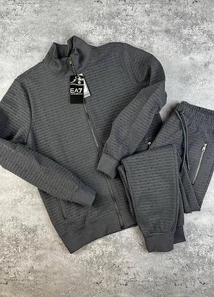 Спортивний костюм