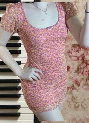 Рожева сукня