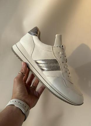 Жіночі демі кросівки