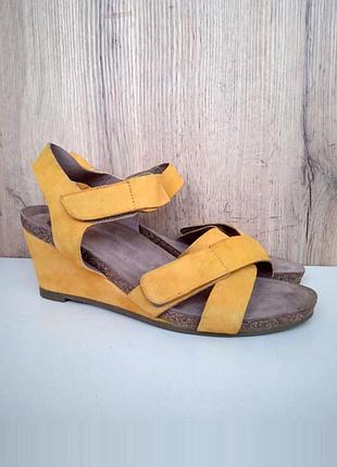 Новые натуральные замшевые босоножки женские на липучках, желтые бежевые, лето, р. 37