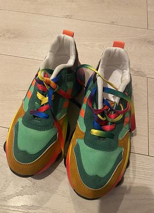 Кросівки жіночі різнокольорові