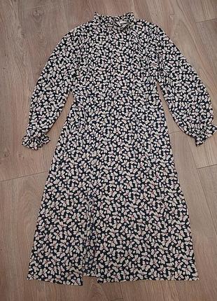 Сукня з відкритою спиною (219)