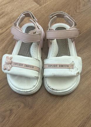 Босоніжки для дівчинки