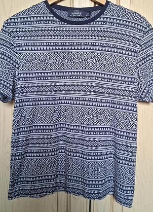 Стильна футболка