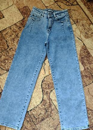 Женские джинсы трубы производство туречковая размер 26 цвет голубой деним