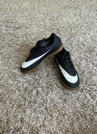 Кросівки кеди футзалки nike 38 розміру