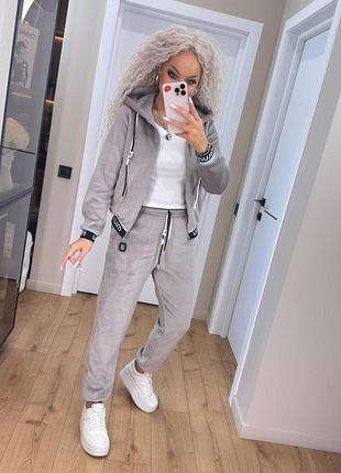 Спортивный женский костюм с супер принтом код 1826