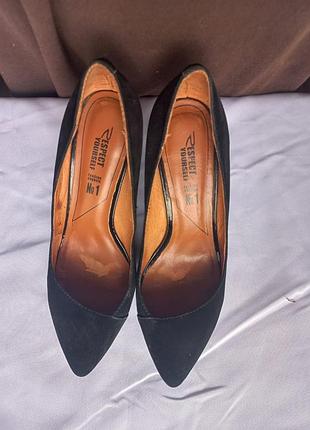 Женские классические туфли лодочки замшевые