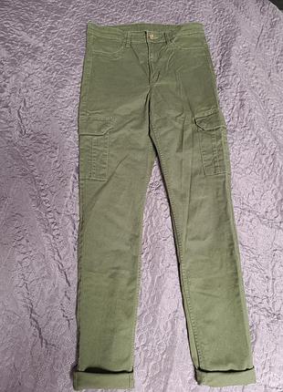 Штани з накладними кишенями