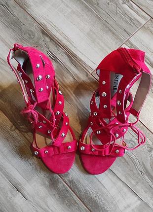 Босоножки женские