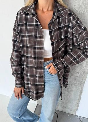 Жіноча фланелева сорочка в клітинку оверсайз