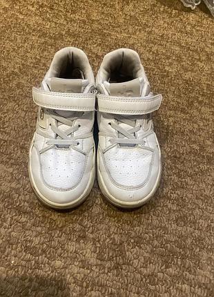 Кросівки дитячі 2