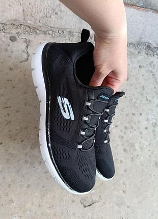 Легкие кроссовки