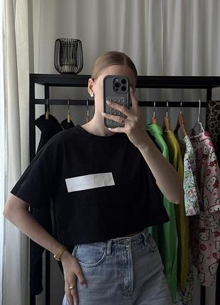 Вкорочена футболка, кроп футболка calvin klein