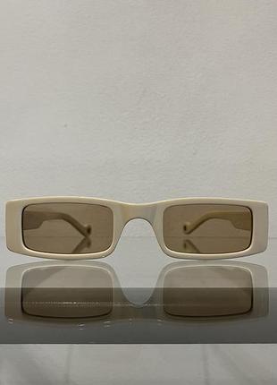 Сонцезахисні окуляри