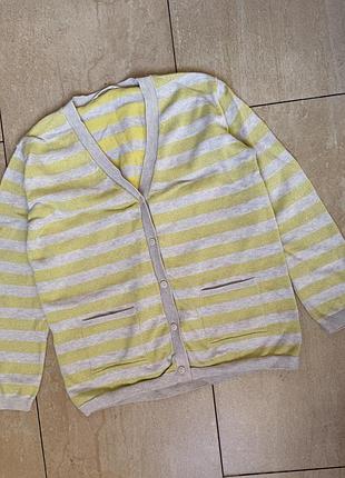 Кардиган на ґудзиках