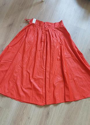 Юбка миди красного цвета