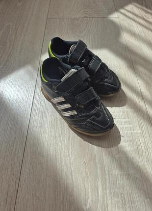 Футзалки спортивная обувь