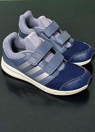 Дышащие кроссовки adidas 19 см стелька