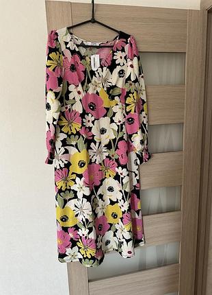 Розпродаж суконь