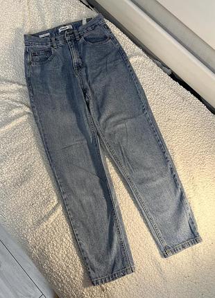 Mom джинси pull&bear