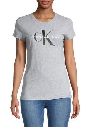 Женская футболка calvin klein