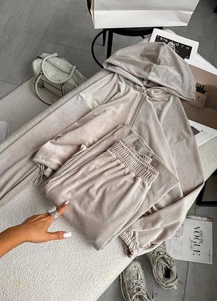 Костюм спортивний