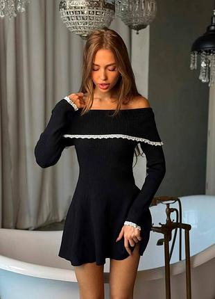 Хлопковое трикотажное платье с открытыми плечами