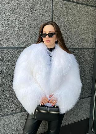 Жіноча шуба з натуральної цільної лами
