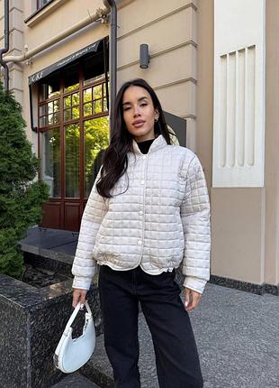 Жіноча демісезонна куртка бомбер