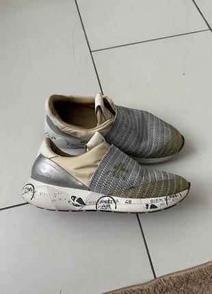 Кроссовки жен