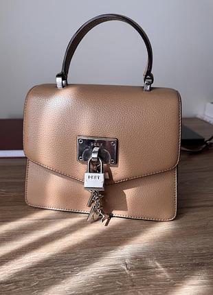 Жіноча шкіряна сумка dkny беж