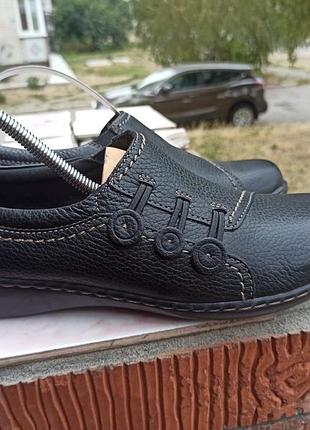 Качественные кожаные туфли clarks