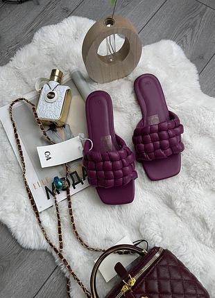 Стильні плетені шльопанці