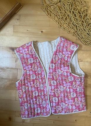 Стьогана трендова жилетка квітковий принт двостороння масляна в стилі бохо