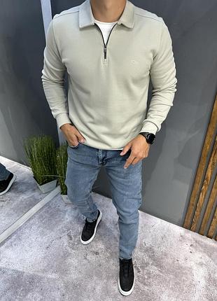 Кофта с замком