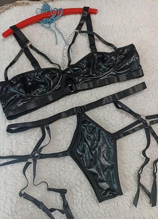 Новый латексный набор белья размер хл -  ххл ,95- 100  в-с , анжелика
