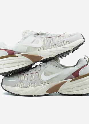 Nike v2k run beige pink