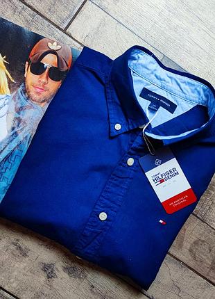Хлопковая рубашка с коротким рукавом tommy hilfiger мужская цвет синий regular воротник button dawn размер м