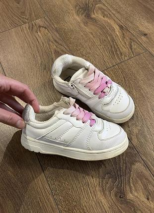 Кросівки на дівчинку 25р
