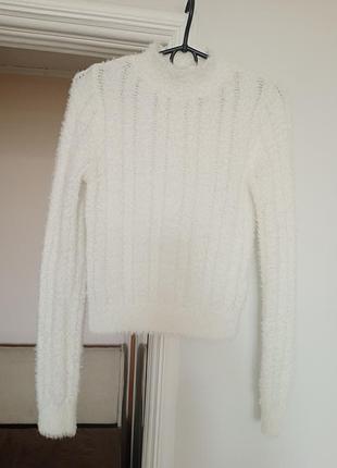 Светр з ангори