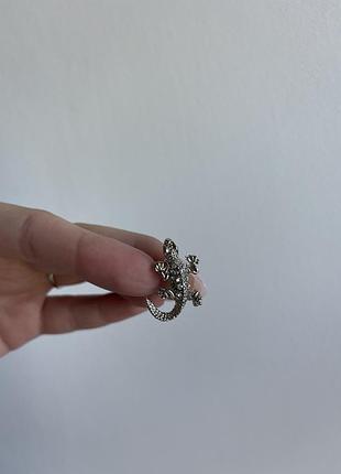 Металева брошка сяючий гекон