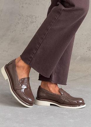 Женские туфли натуральная лакированная кожа коричневые, кожаные женские лоферы 11701