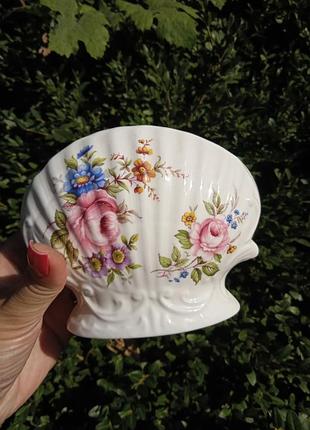 Вазочка из фарфора от ainsley , есть невидимая микро трещинка