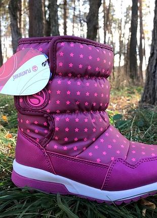 Зимові сноубутси дівчинці