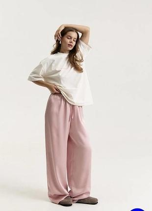 Сатинові пудрові штани від wearccn