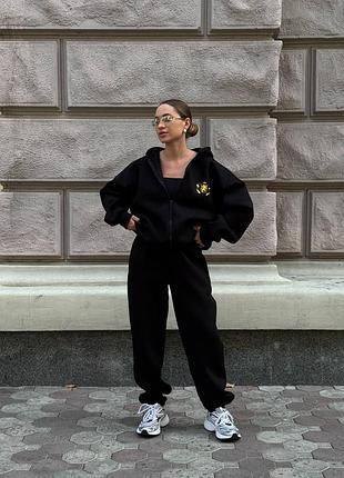 Женский брючный прогулочный костюм