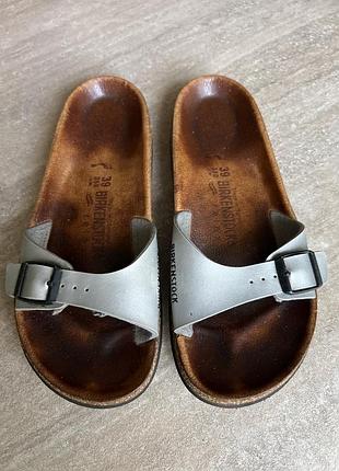 Легусенькі шльопанці birkenstock 39/25cm