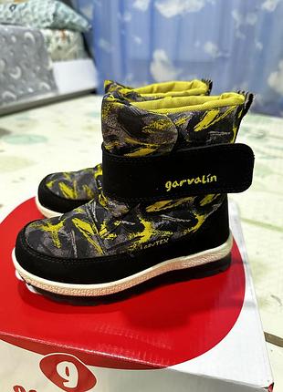 Зимові черевики на хлопчика